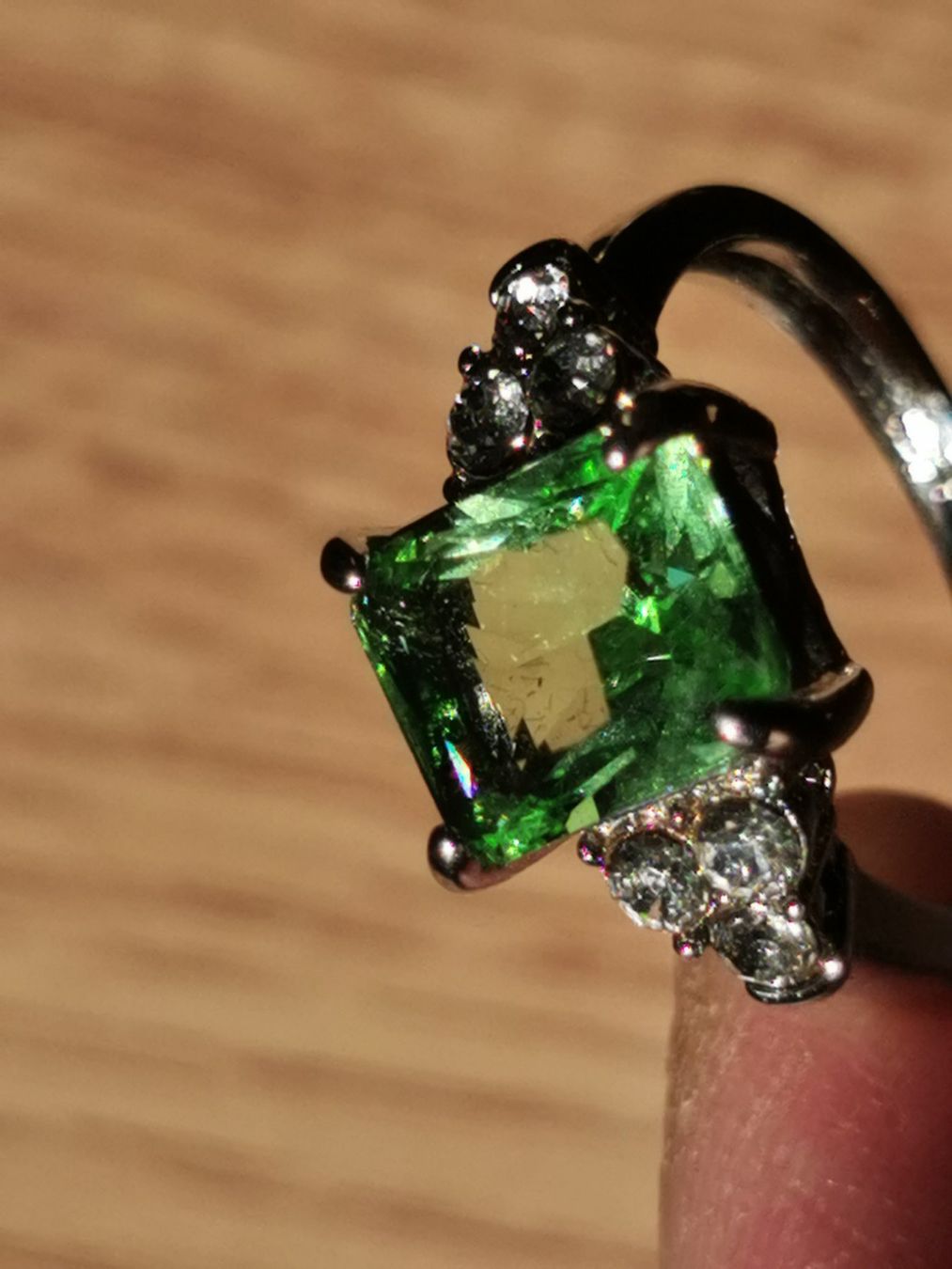 Anelli: Damen Ring mit Grün Zirkone. – Nuovo (secondo la descrizione) da Schlieren venduto da vlalif 9