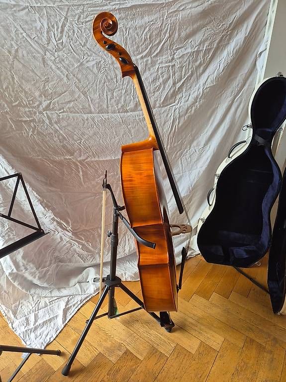 Musikinstrumente: Violoncelle, archet, étuis et accessoires  – Gebraucht aus Genève von demJR 1