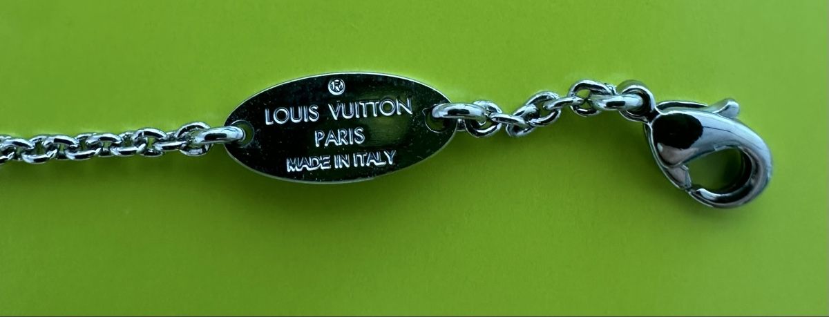 Louis Vuitton Bracciali & Braccialetti: Armband Louis Vuitton Essential V Palladium – Nuovo (secondo la descrizione) da Winterthur venduto da su_4assd 4