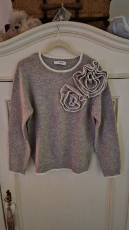 Pullover Axara Paris beige mit Blumen Grösse L NEU