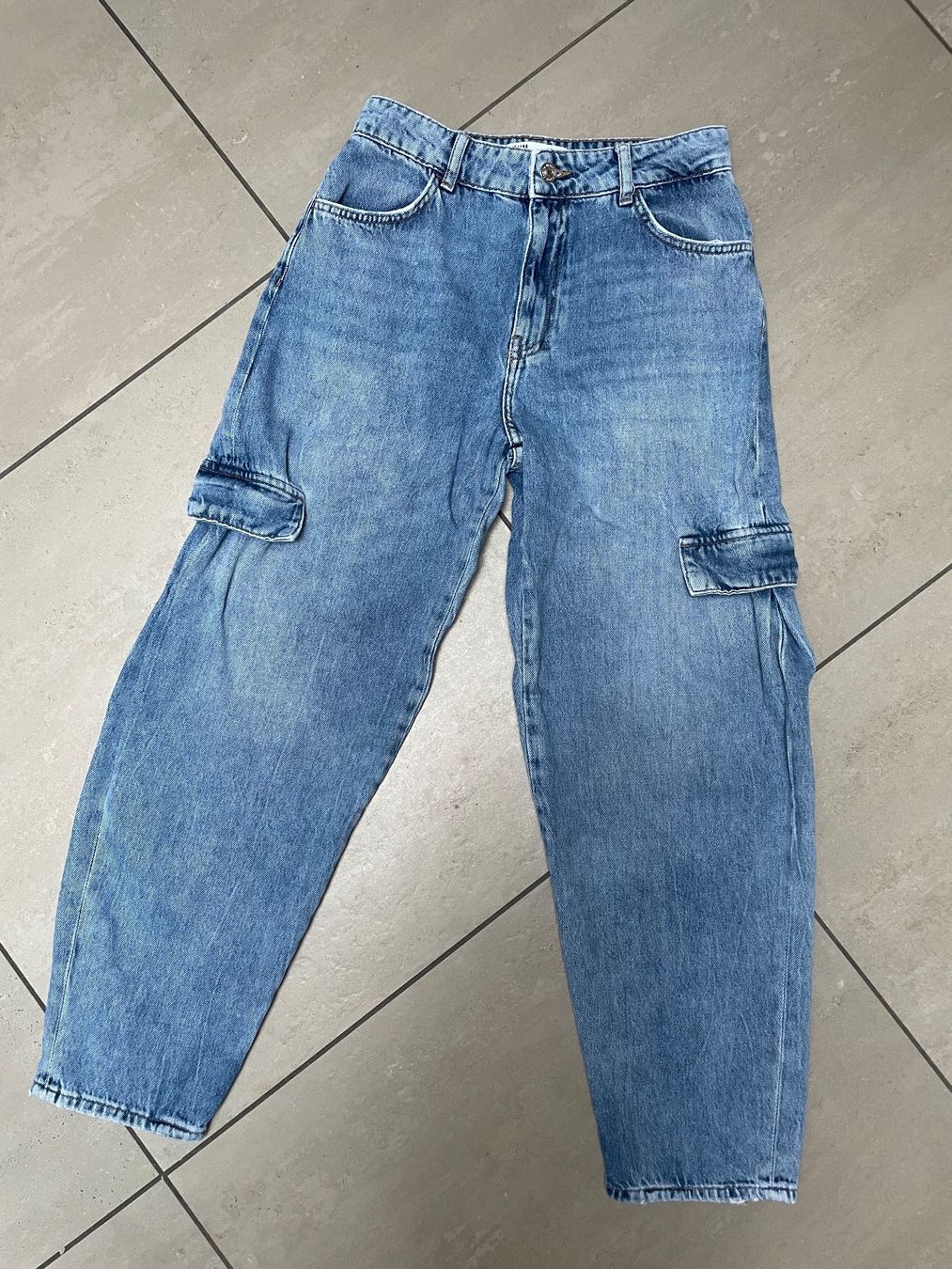 Bershka Jeans: Jeans von Bershka – Nuovo (secondo la descrizione) da Sigriswil venduto da ck56