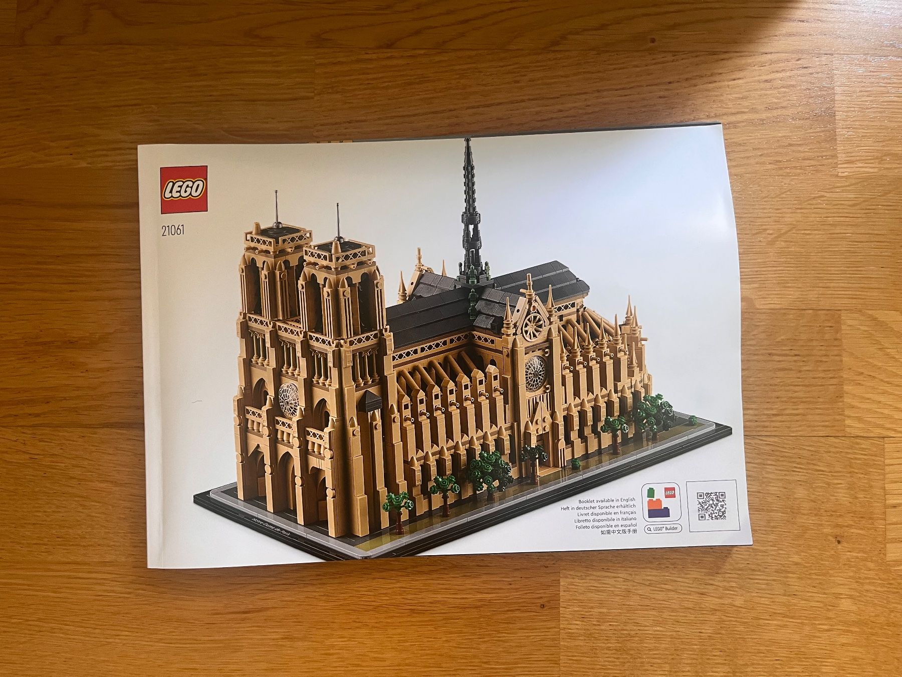 Lego Kit di costruzioni: LEGO architecture Notre-Dame de Paris, 21061, complet – Usato da Sion venduto da crm_f5f9 5