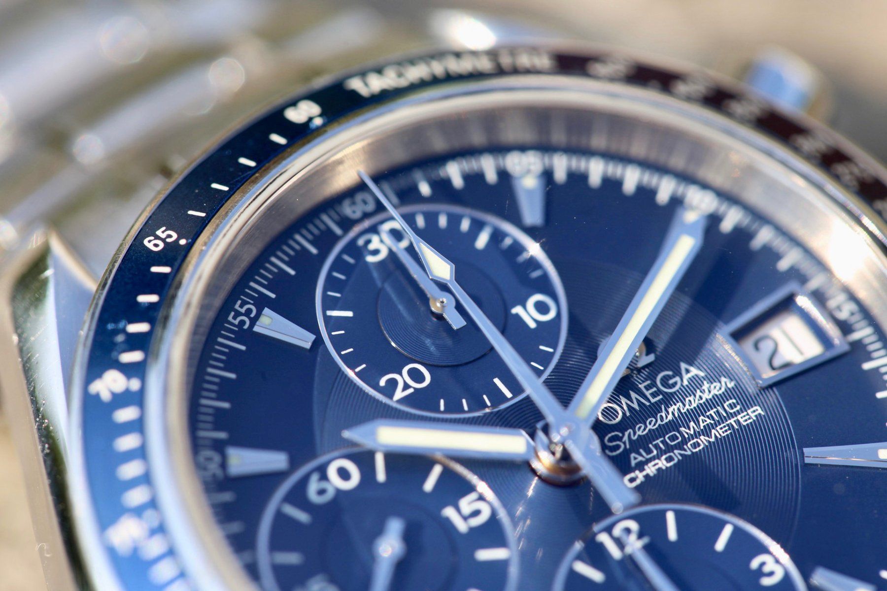 Omega Montres: Omega Speedmaster Bleu – D'occasion à Genève par Hiakoo 1