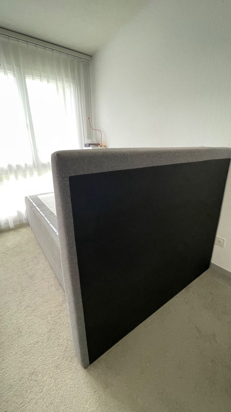 Letti: Wenig benutztes Boxspring-Bett – Usato da Luzern venduto da geo_69lp 1