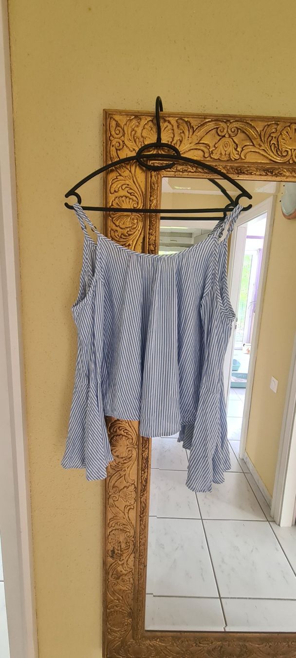 Hollister Tops: Hollister Top – Gebraucht aus Allschwil von Virgo 3