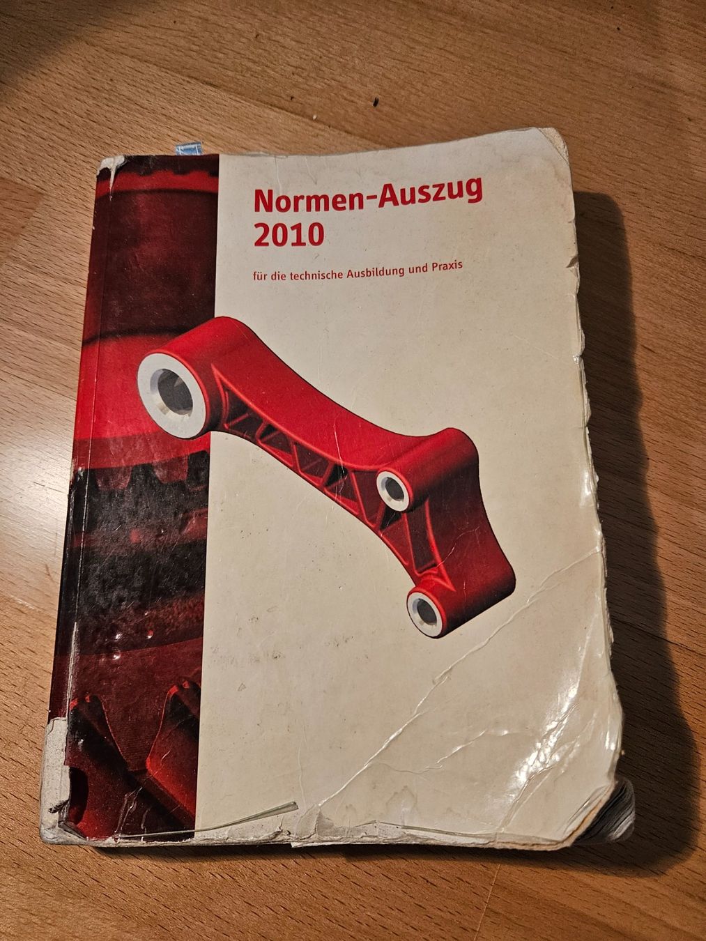 Libri: Normen-Auszug 2010 – Usato da Hombrechtikon venduto da JackBleacher