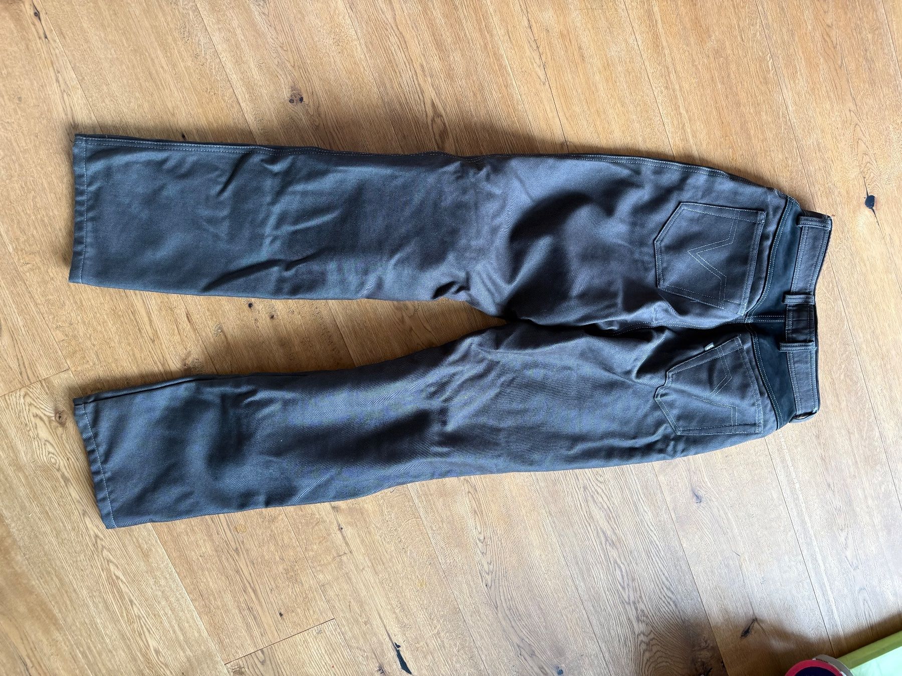 BMW Pantaloni: BMW Motorradhose Damen Gr. 38 – Nuovo (secondo la descrizione) da Witterswil venduto da MurielSalome