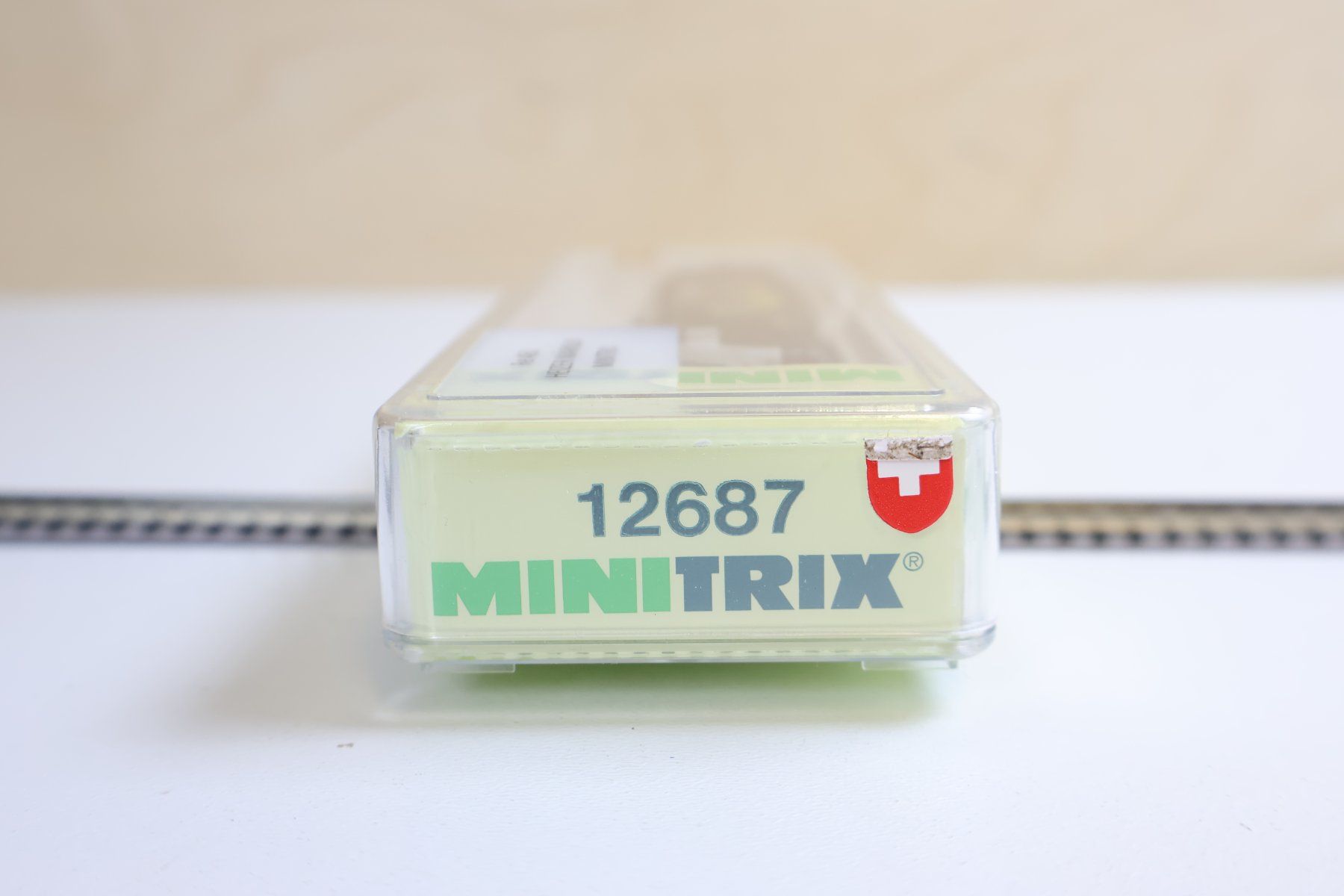 Trix Modellini di ferrovie: Minitrix SBB Re 460 "Heizer" E-Lok 12687 - Digital NP: 380.- – Usato da Winterthur venduto da Monstera 7