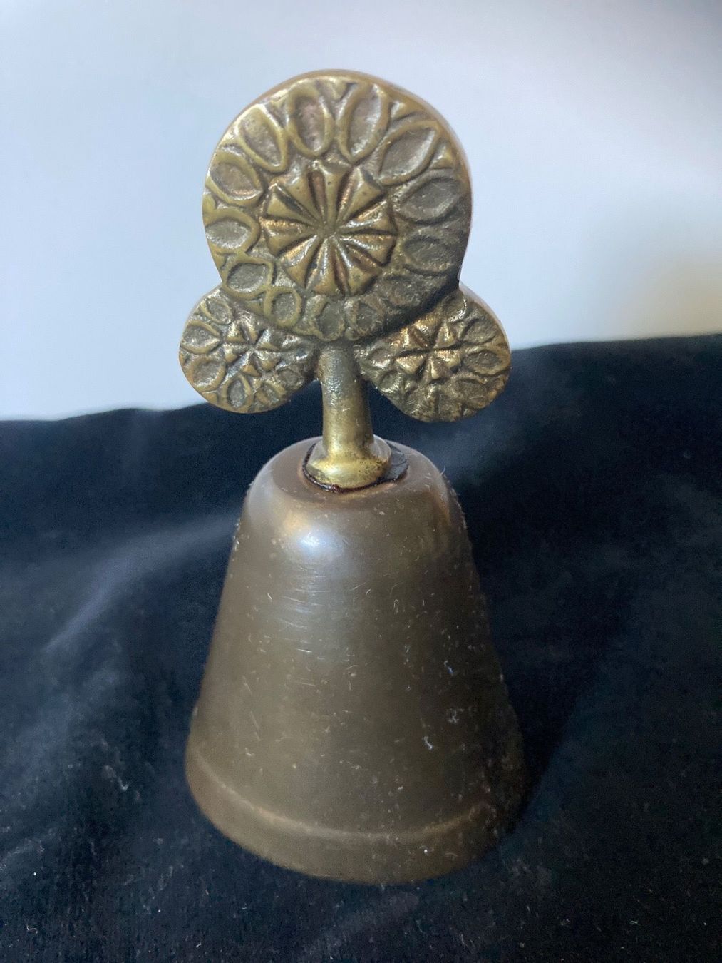Campanacci mucche: Tisch - Glocke aus Bronze oder Messing – Usato da Zürich venduto da Chaeffeler