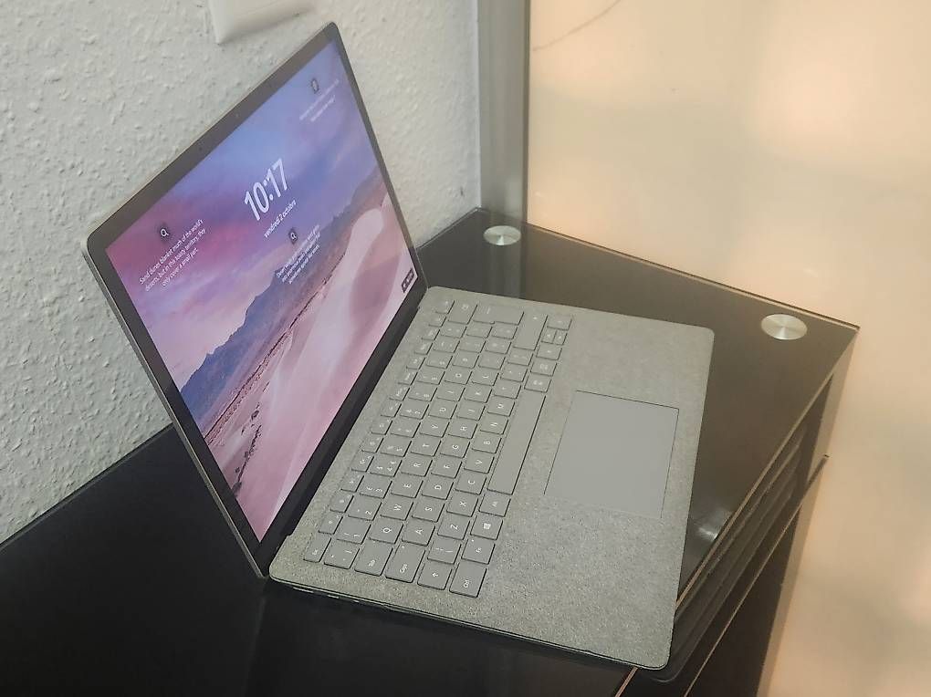Portables: Microsoft Surface Latop 13" Intel Core i5 7th Gen – D'occasion à Donneloye par ire_767q 1