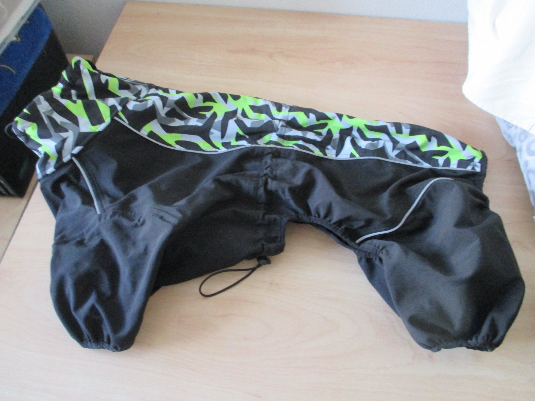 Abbigliamento: Softshell Hundemantel Fleecefutter Gr.55cm von Zoo Plus – Usato da Winterthur venduto da katzen07