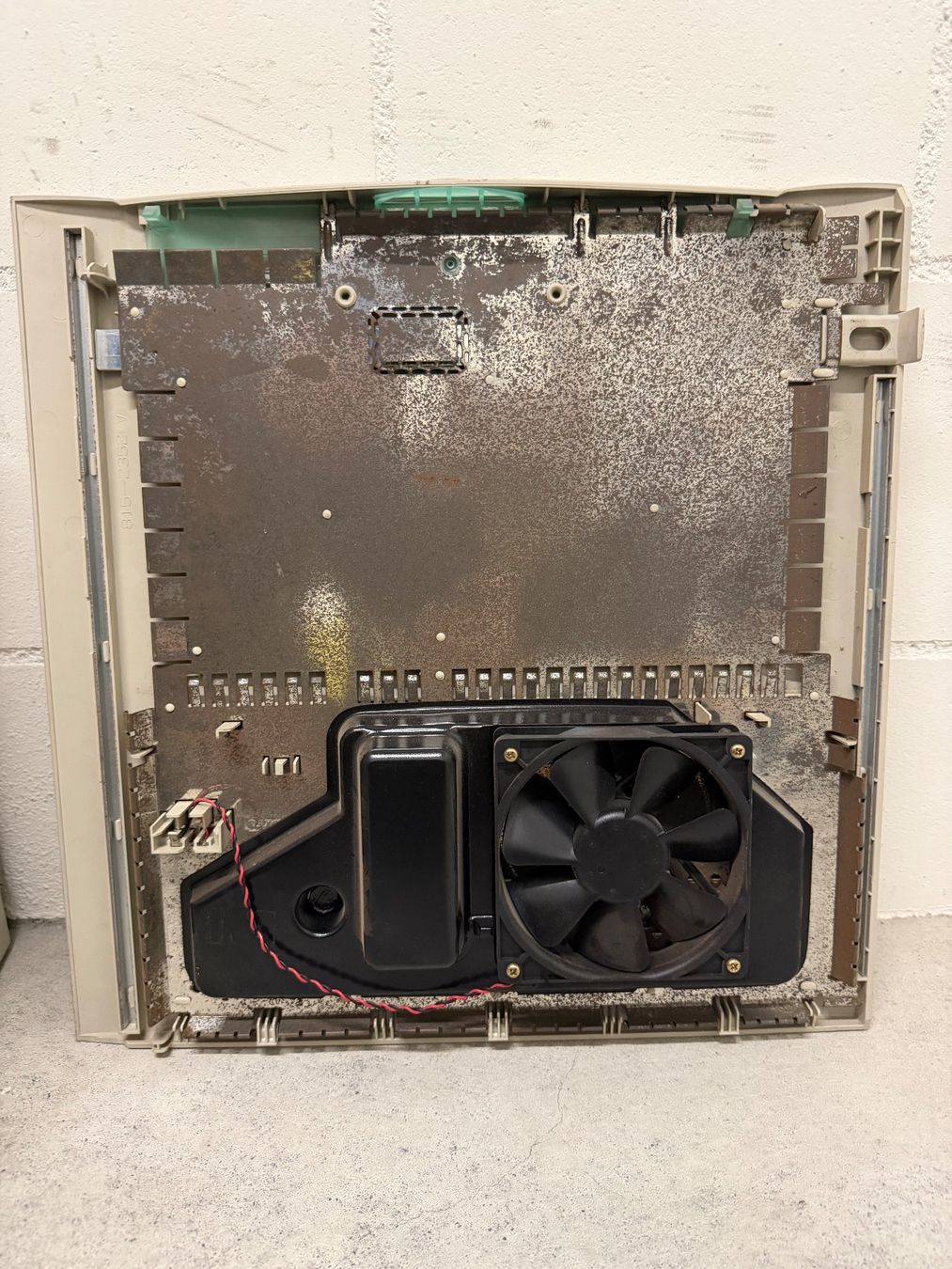 Apple PC: Defect - Apple Power Macintosh 9600/300 – Difettoso da Niederwangen b. Bern venduto da Leonerb 4