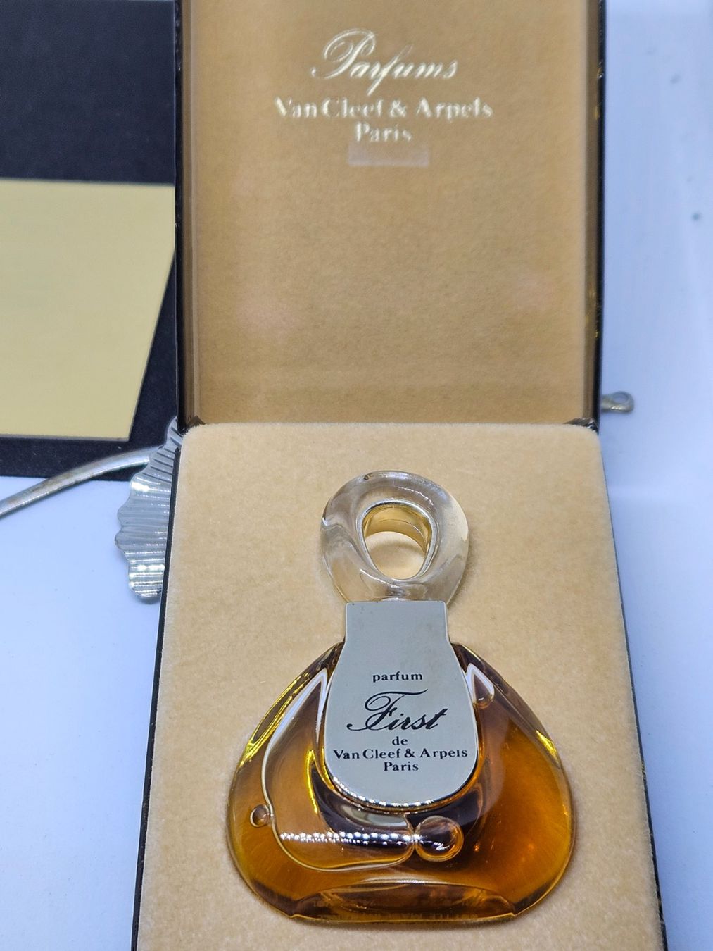Van Cleef Parfum & Eau de Toilette: First Van Cleef extrait parfum 7.5ml – Neu und originalverpackt aus Romanel-sur-Lausanne von delaforet 3