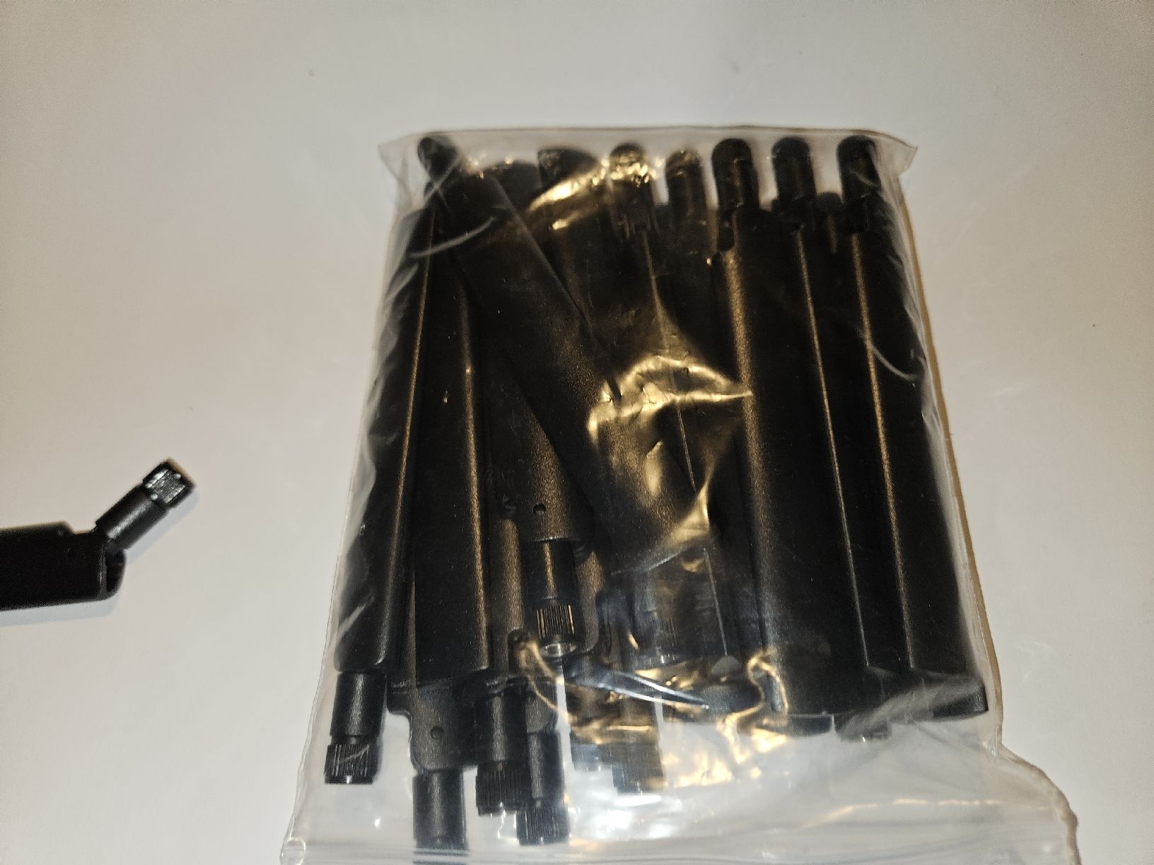 Wlan: 23 Stk. Neuwertige Wireless Antenne SMA. – Neu (gemäss Beschreibung) aus Kölliken von 7-ELEVEN 2