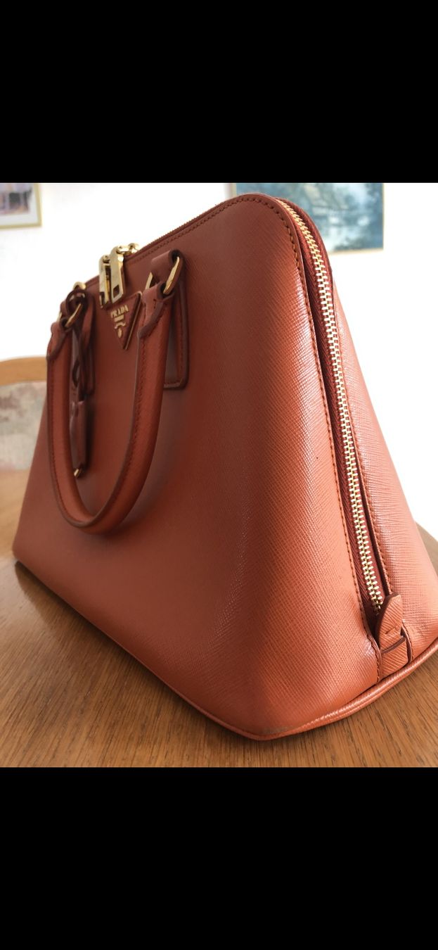 Prada Taschen für Damen: Original Prada handtasche – Gebraucht aus Emmenbrücke von johnleedave 2