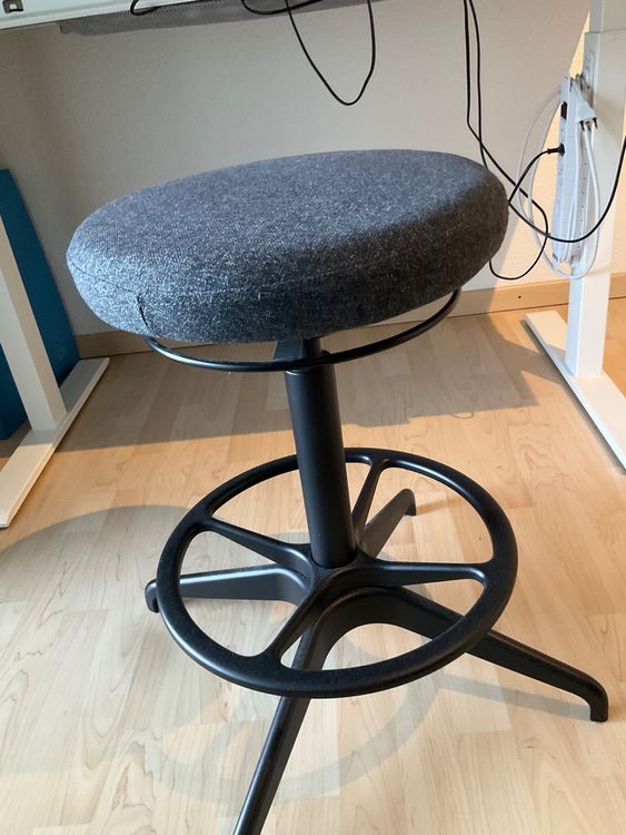 Stehtisch Ikea, Rodulf höhenverstellbar mit Hocker neuwertig Kaufen