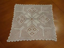 Grand napperon crocheté main