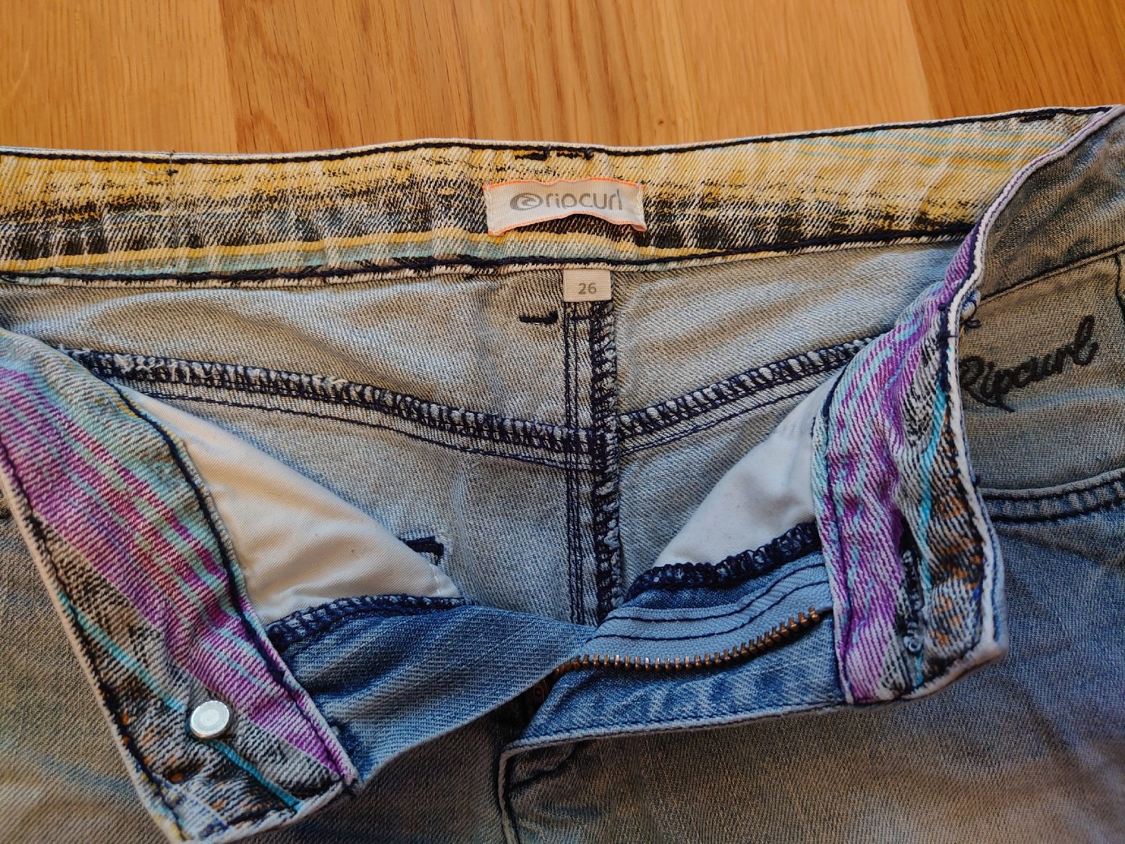 Rip Curl Jeans: Ripcurl Jeans-Shorts Grösse 26 hellblau – Usato da Murten venduto da alau3 2