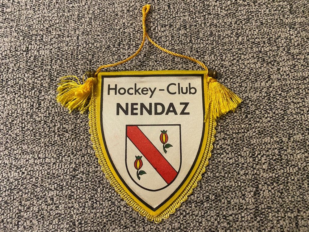 Fanion équipe Nationale Belge De Hockey Sur Glace - Wimpel Vintage - Occasion