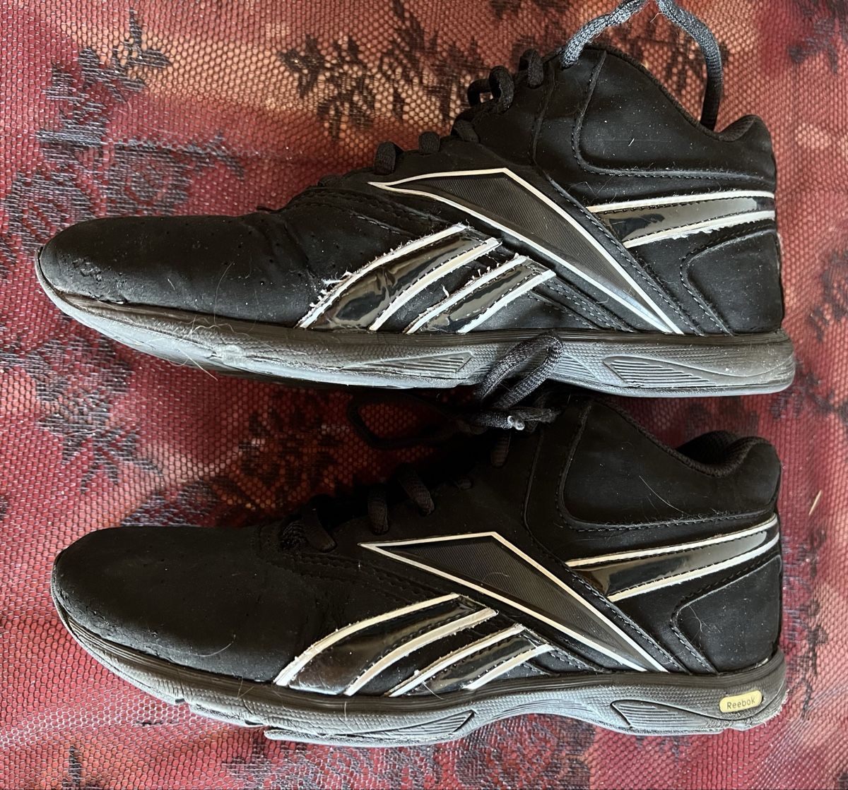 Reebok Herrenschuhe: Baskets Reebok noires, taille 38 – Gebraucht aus Chézard-St-Martin von Cheyenne_75 1