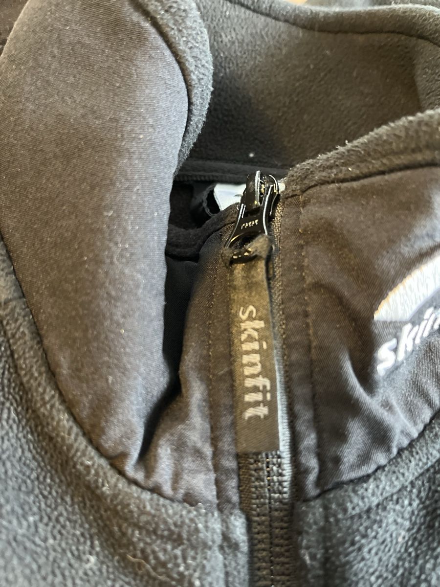 Skinfit Jacken: Skinfitt Fleesjacke – Gebraucht aus Tagelswangen von Gizzmo..77 5