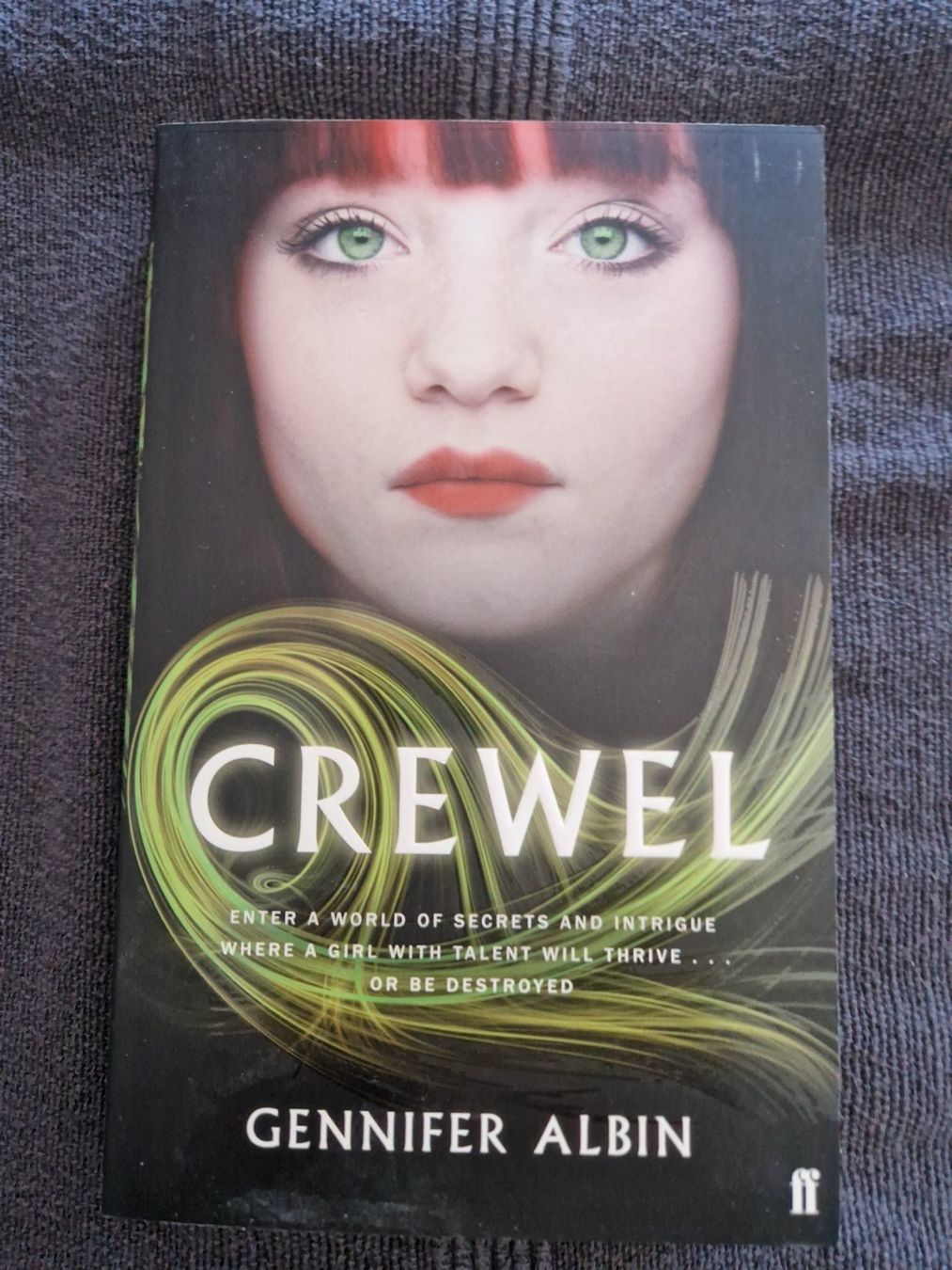 Livres: Gennifer Albin Crewel Fantasy – D'occasion à Neuhausen am Rheinfall par Alchimista