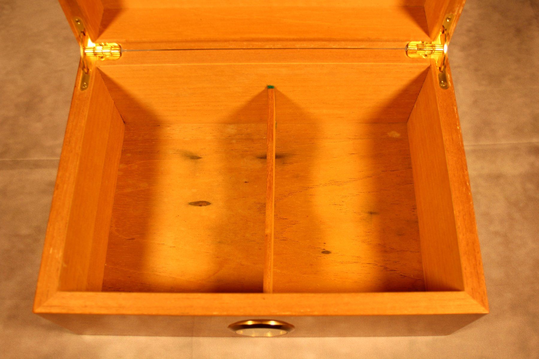 Dupont Humidor per sigari: Humidor Dupont – Usato da Wichtrach venduto da Gspaltenhorn 2