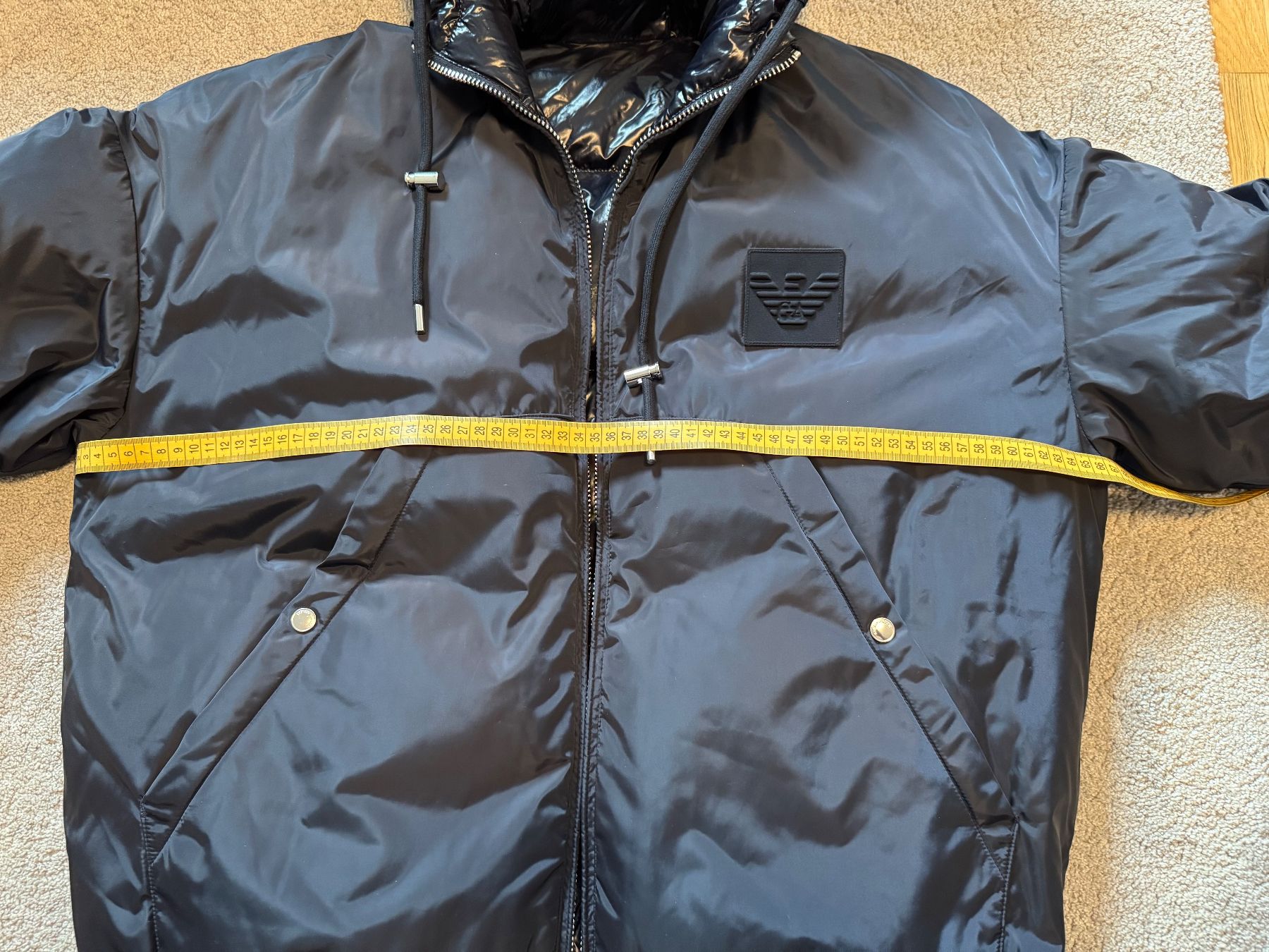 Armani Giacche: Armani Original reversible Gr. L/ XL , Fabrikneu !!! – Nuovo (secondo la descrizione) da Zug venduto da pav_q5f7 7
