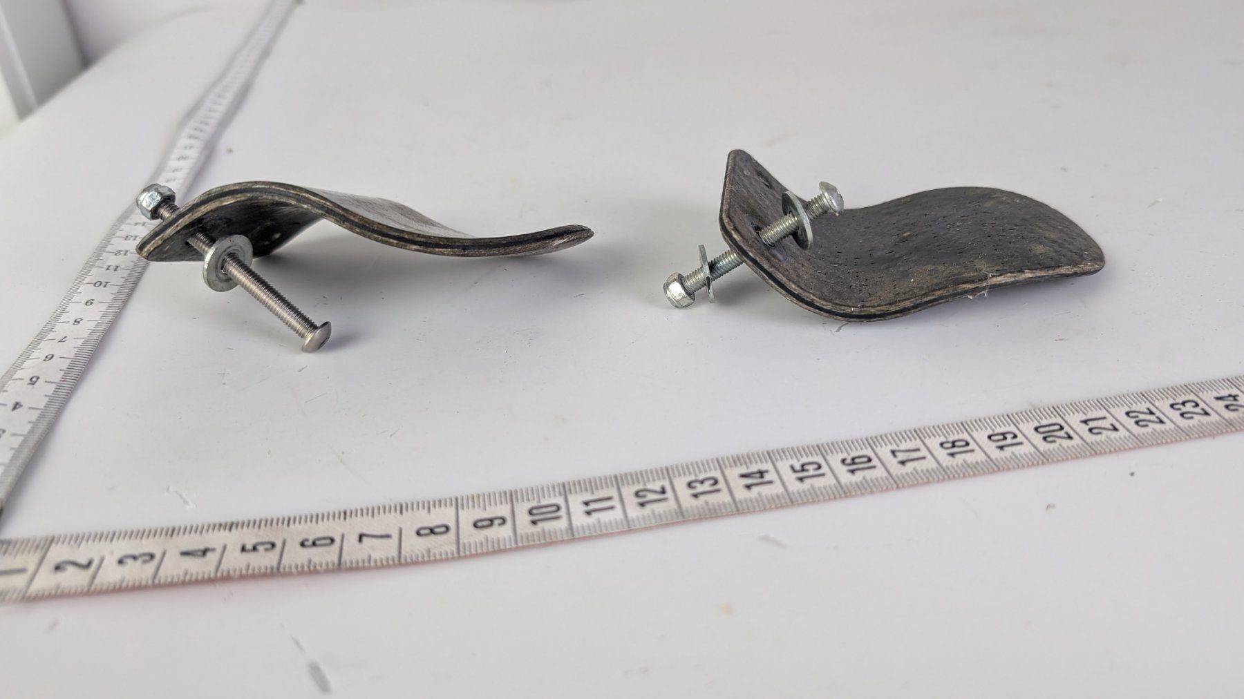 Skateboards: Fly By Hooks fürs Skateboard aus Carbon – Usato da Zürich venduto da axolottchen 4