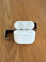 APPLE AirPods 4 Charging Case