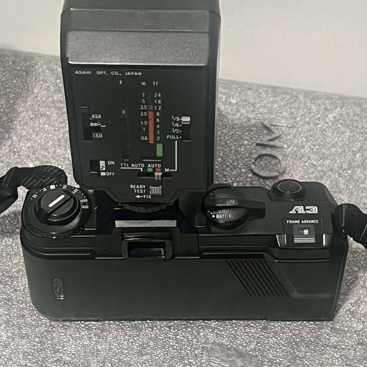 Pentax Fotocamera: Pentax A3 Analog Kamera mit Blitz und Tasche – Usato da Unterkulm venduto da Sita013 5
