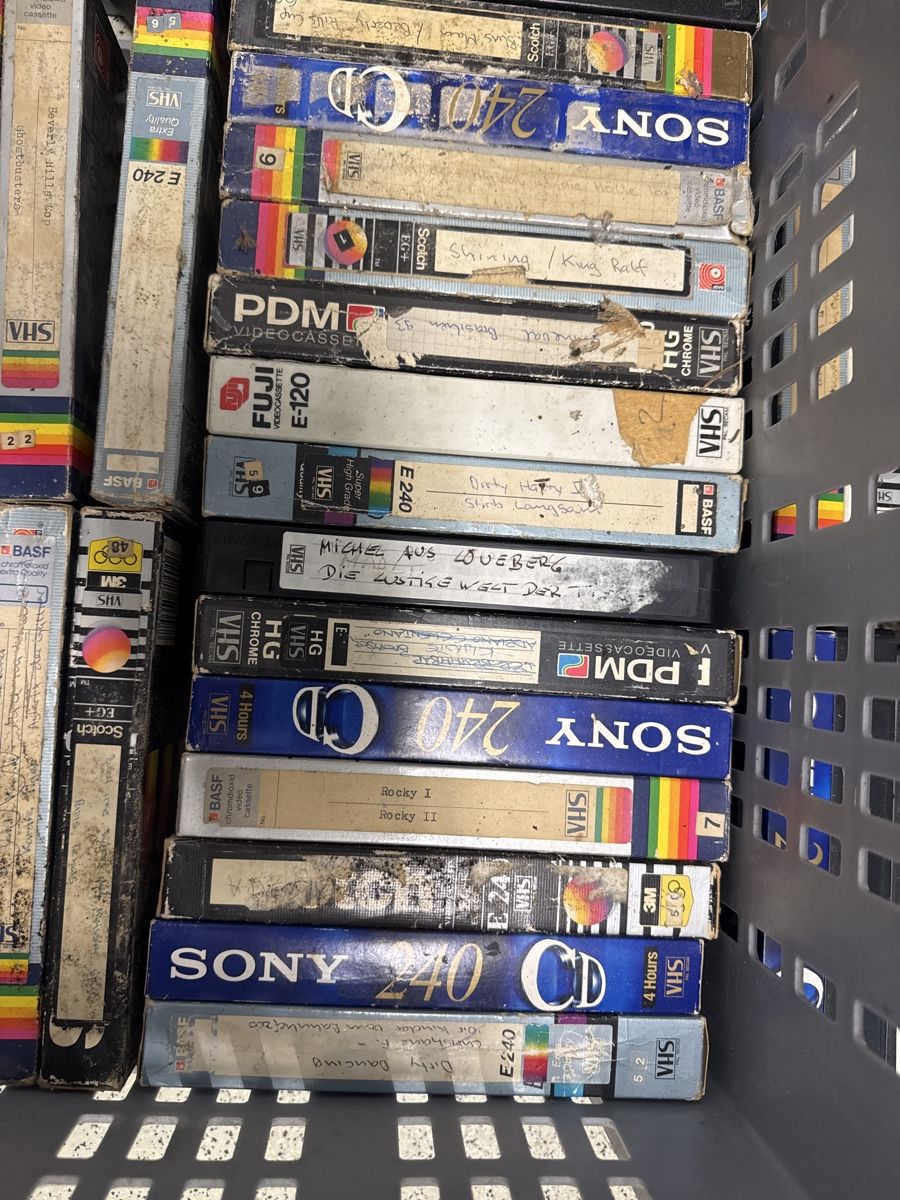 Tutti i VHS: Diverse Videokassetten – Usato da Grosswangen venduto da winkelfeld 3