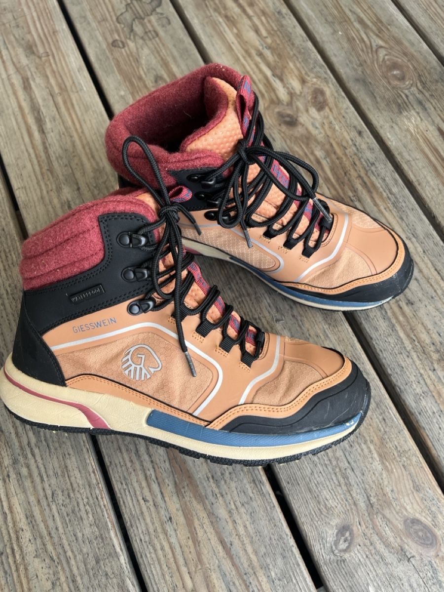 Damenschuhe: Giesswein Wanderschuhe Frauen Grösse 38 – Neu (gemäss Beschreibung) aus Biel/Bienne von floralyys