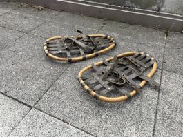 Ancienne Paire de Raquettes à Neige en Rotin