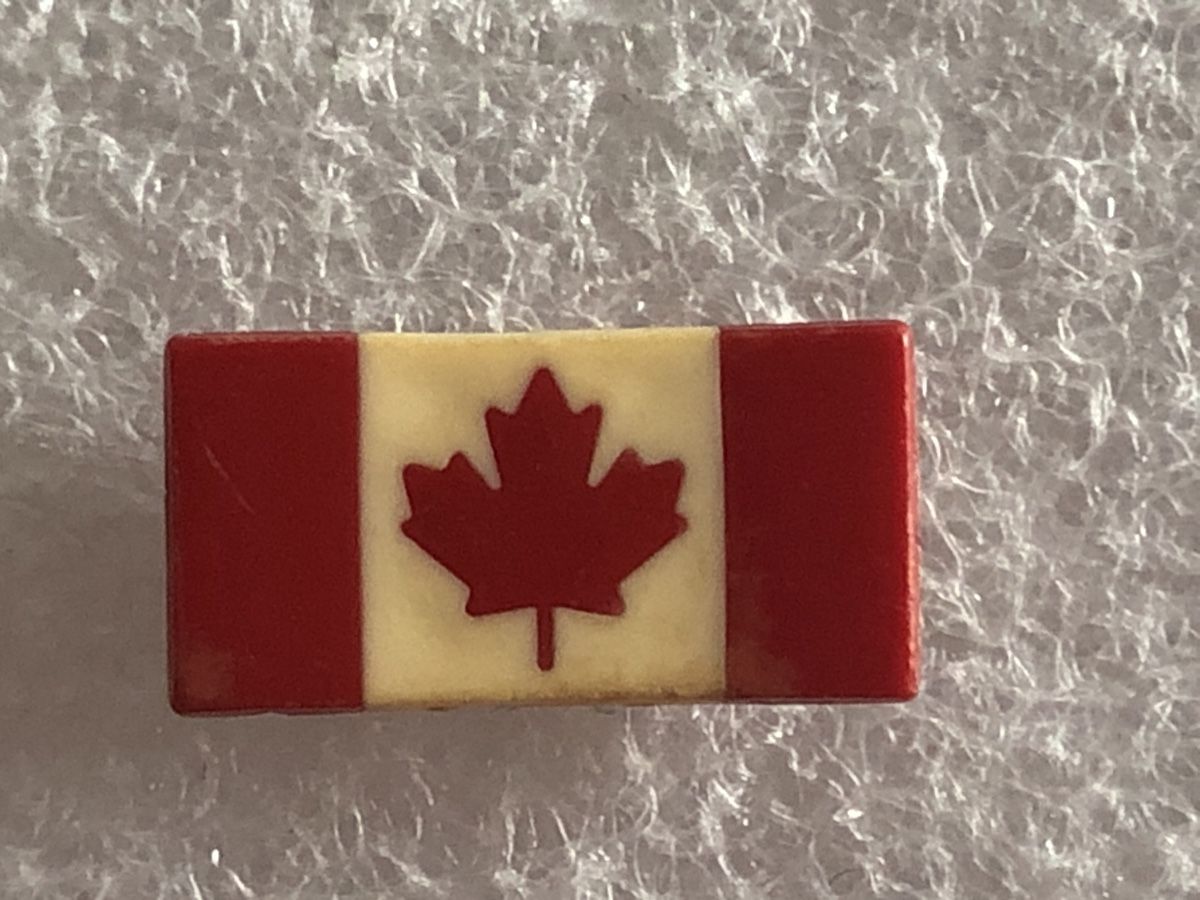Spille & Fermagli: Pin Canada Hockey 90’ – Usato da Osogna venduto da goodthingme