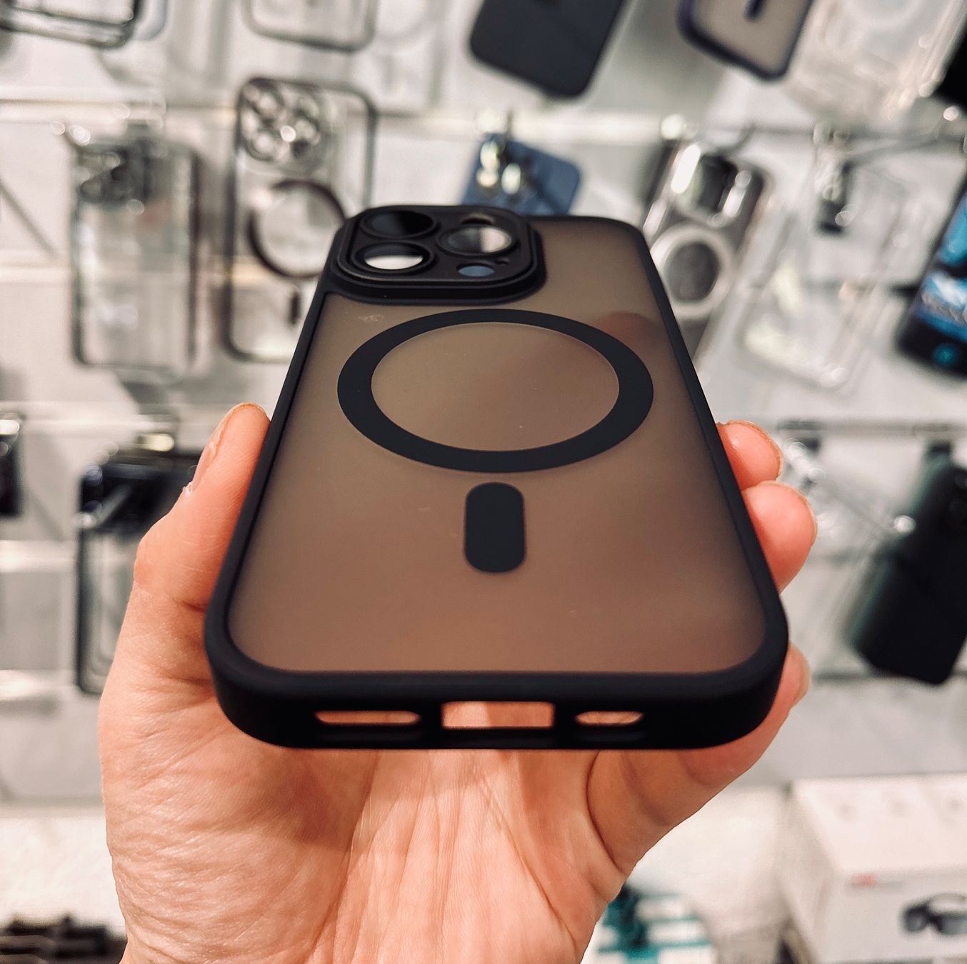 Cover & Protezioni schermo: iPhone 15 Pro/Max/15 Plus/15 - Coque avec protection camera – Nuovo e nell'imballaggio originale da Morges venduto da DigiAC 3