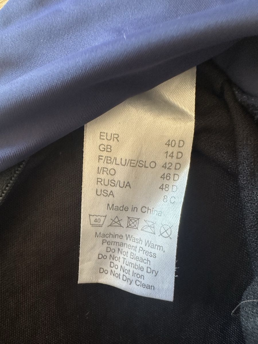 Badekleider & Bikinis: 2 Badekleider 40D – Gebraucht aus Birrwil von kidsstore 1