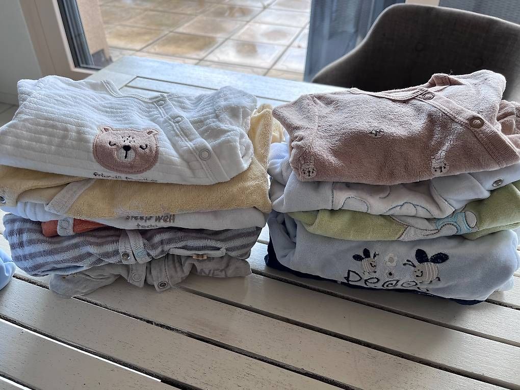 Lotti & Set di vestiti: Lot vêtements naissance/1 mois garçon – Usato da Cossonay-Ville venduto da cas_wq6f