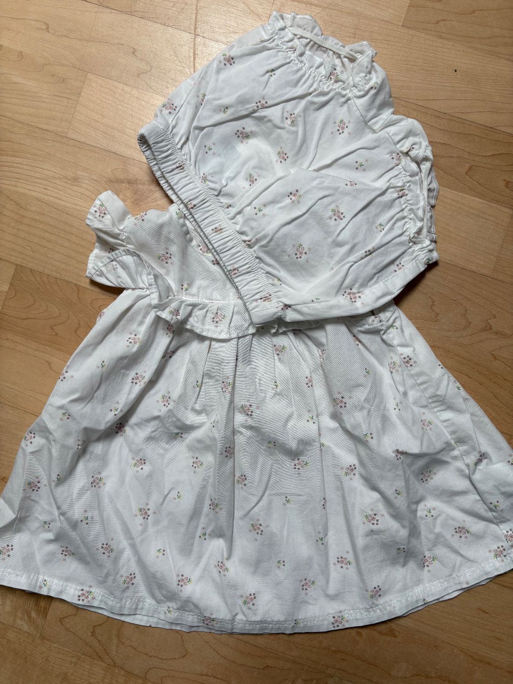 Lotti & Set di vestiti: Kleiderset Grösse 62 Mädchen – Usato da Bonstetten venduto da ver_5d57 8