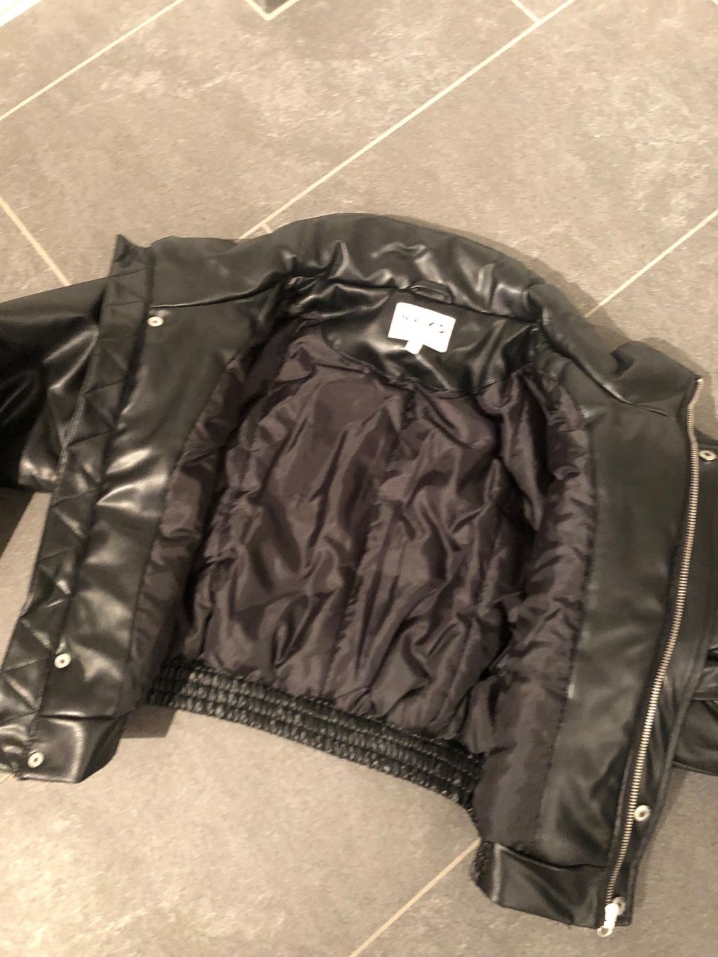 Na-kd Giacche: KUNSTLEDERJACKE NA-KD 36 – Usato da Wattwil venduto da jopara 1
