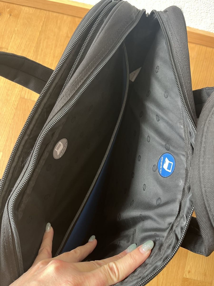 Valises & Sacs: Schwarze HP Laptop Tasche – D'occasion à Zürich par ana.vla 6