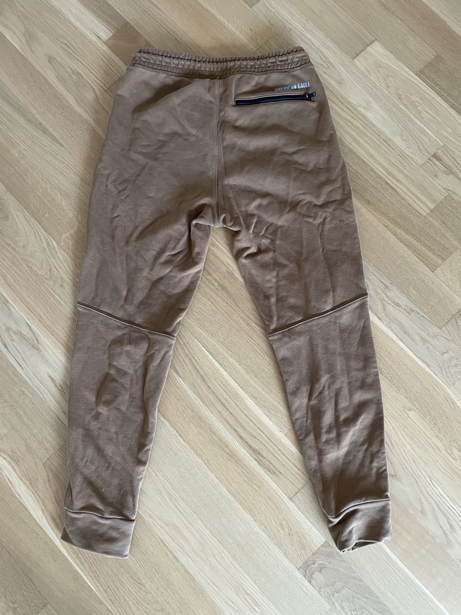 American Eagle Pantaloni: American Eagle Jogginghose Braun Gr. S/P/CH – Usato da Lenzburg venduto da srunoraa_97 3