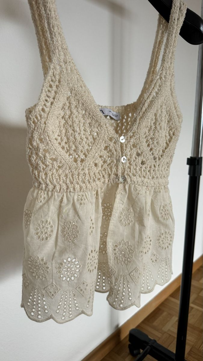 Zara Top: Neues schönes Zara-Top – Nuovo (secondo la descrizione) da Schaffhausen venduto da R_Muzh 1