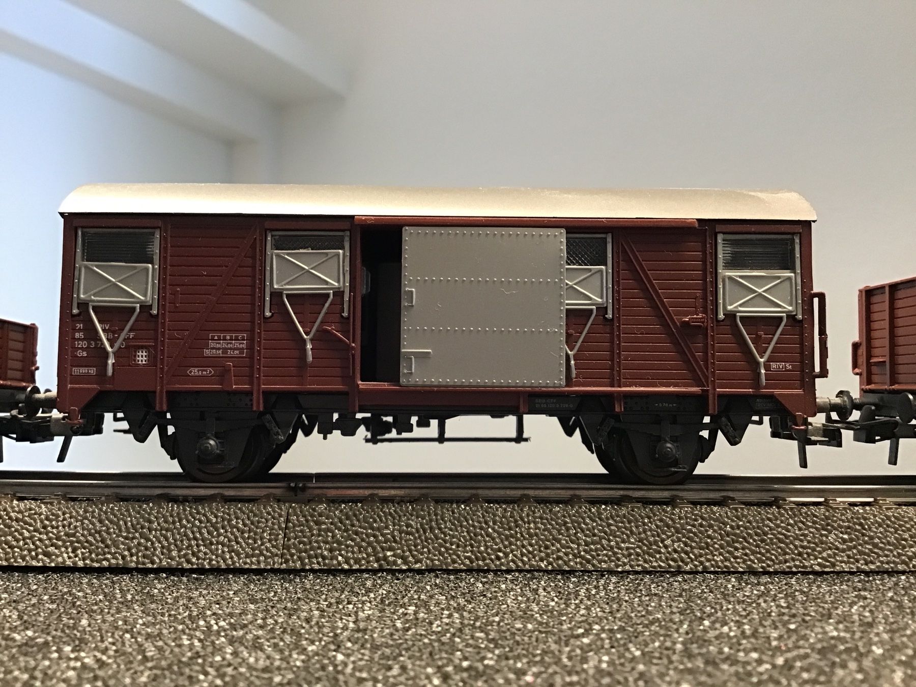 Roco Modellini di ferrovie: 3XROCOGÜTERWAGEN WECHSELSTROM H0 – Usato da Männedorf venduto da Modelle-aller-Art 2