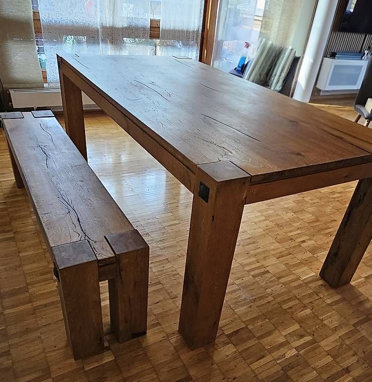 Set di tavolo e panche: Esszimmertisch aus massiver Eiche inkl. Sitzbank – Usato da Arisdorf venduto da Gti66
