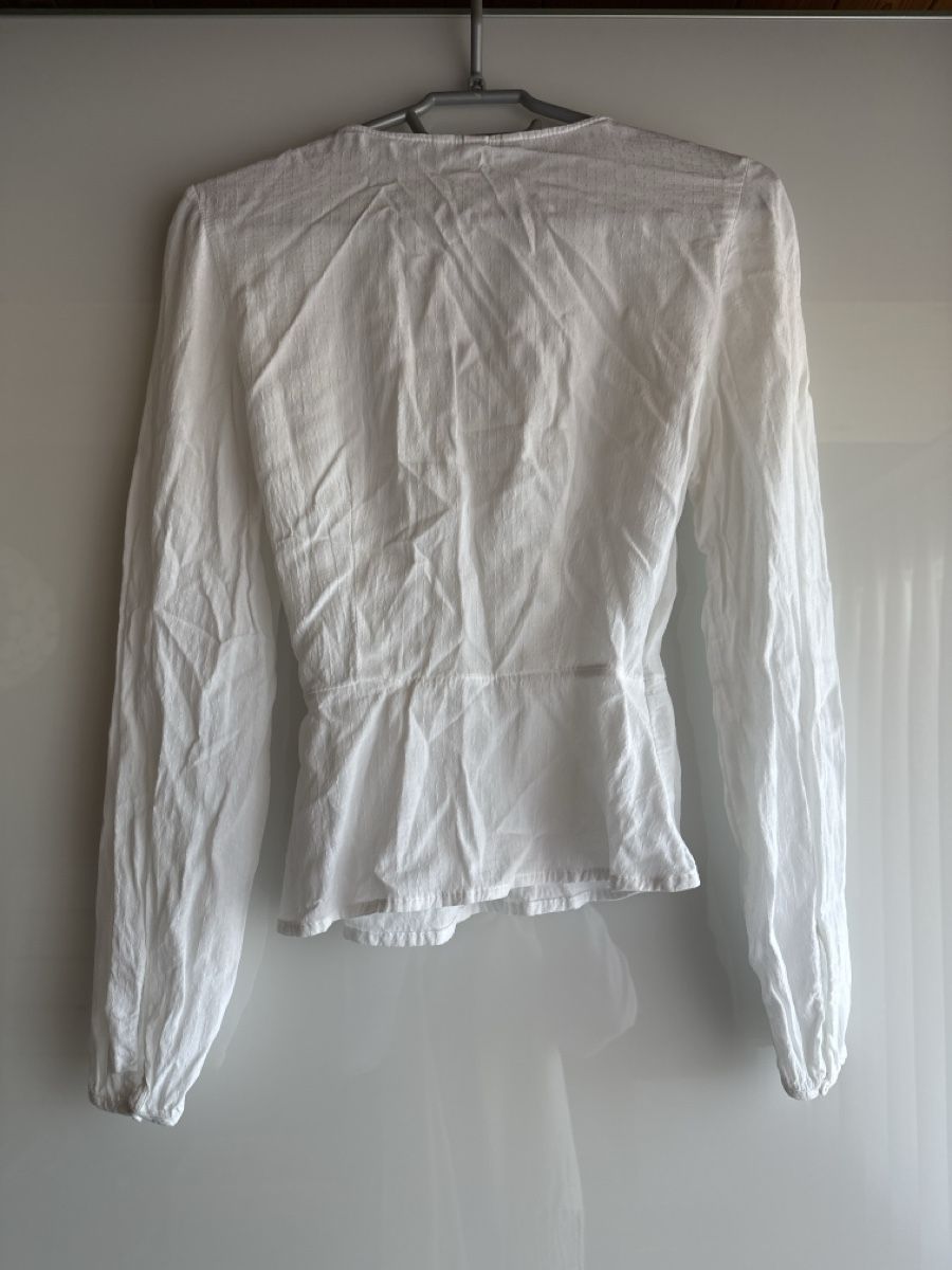 H&M Camicette: H&M Bluse / Wickelbluse weiss Grösse 36 – Usato da Buchs AG venduto da Dasmusstduhaben 1
