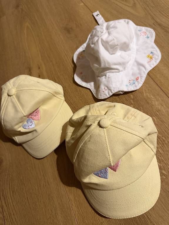 Ensembles coordonnés: Habits bébé fille  – D'occasion à Vouvry par Emilie19 4
