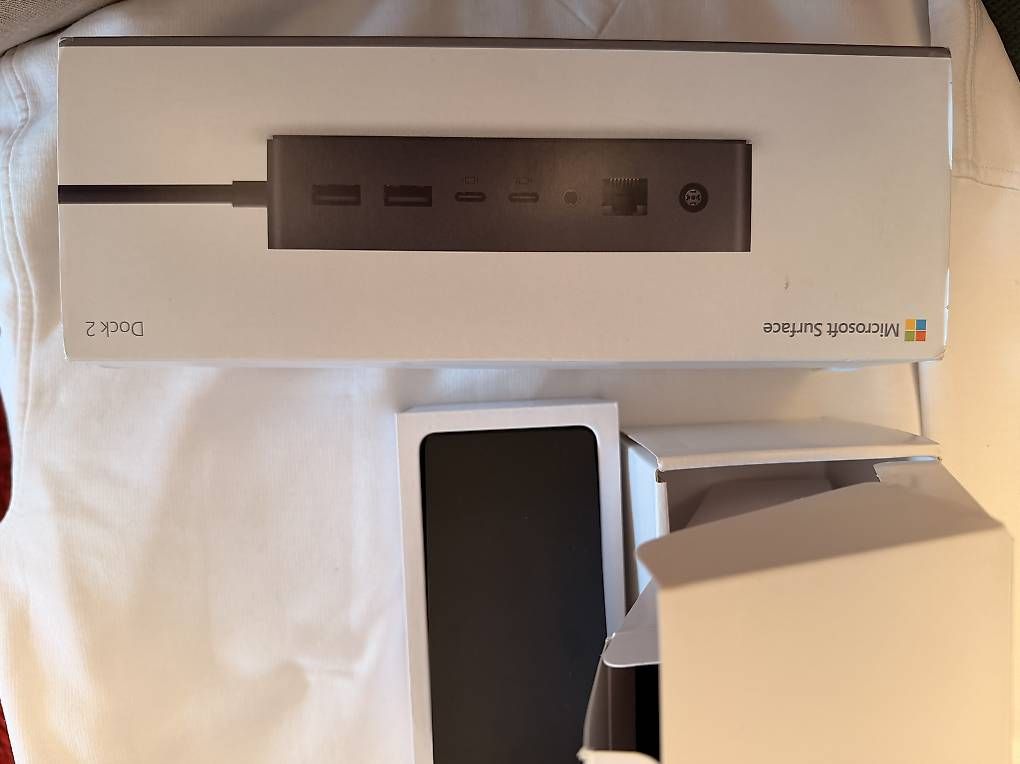 Microsoft Docking station: Microsoft Surface Docking-Station – Usato da Volketswil venduto da sissidrake