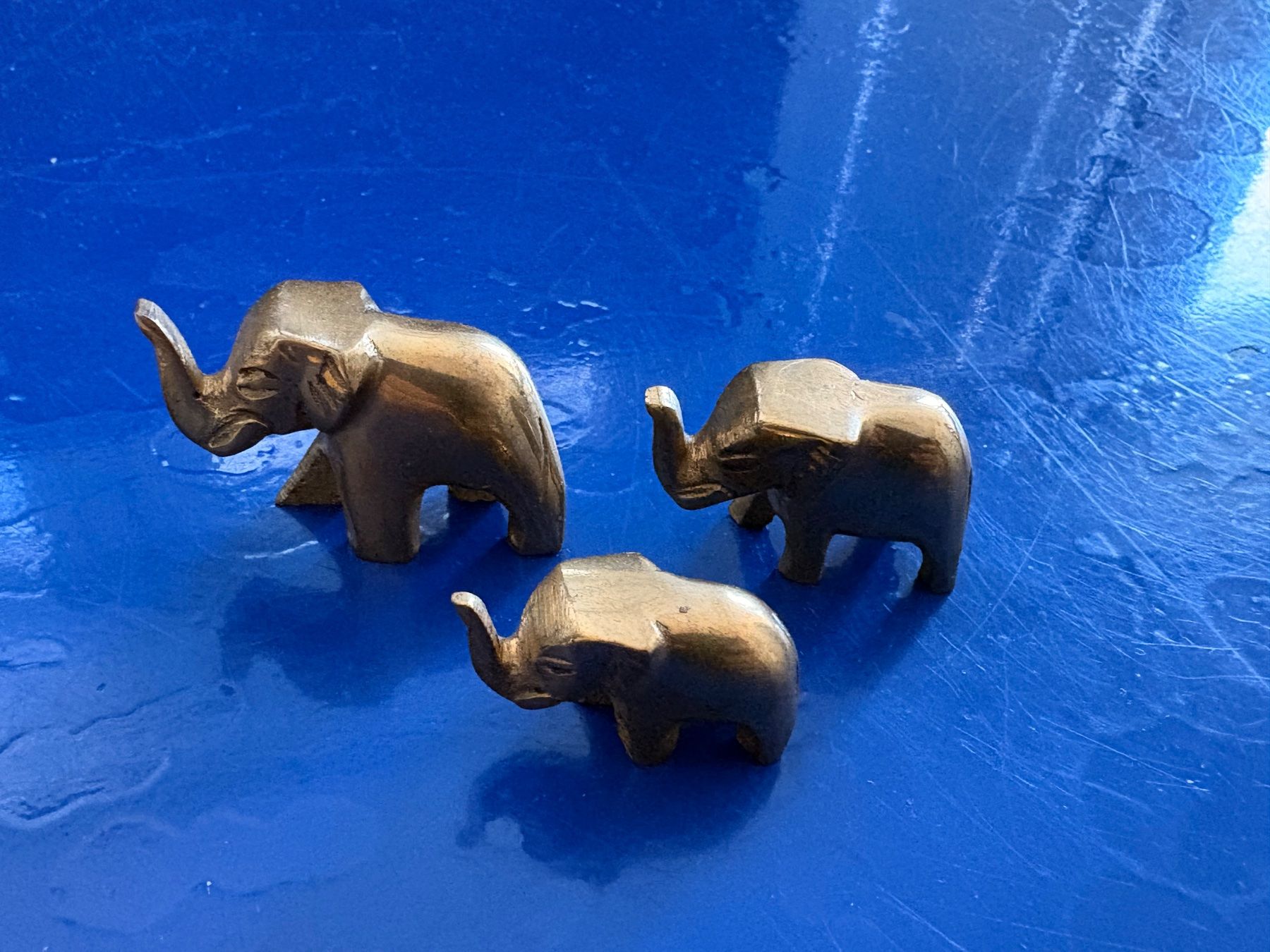 Tutte le decorazioni: 3 Elefanten Figuren – Usato da Spreitenbach venduto da SwissTradeMan