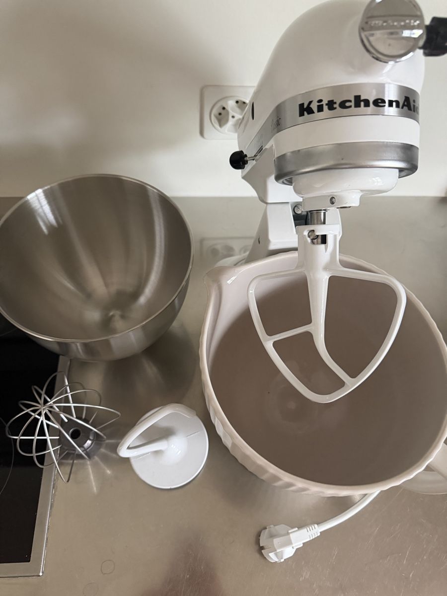 Kitchenaid Elettrodomestici da cucina: KitchenAid Küchenmaschine weiss mit Zubehör – Nuovo (secondo la descrizione) da Zürich venduto da san_7lmz 1